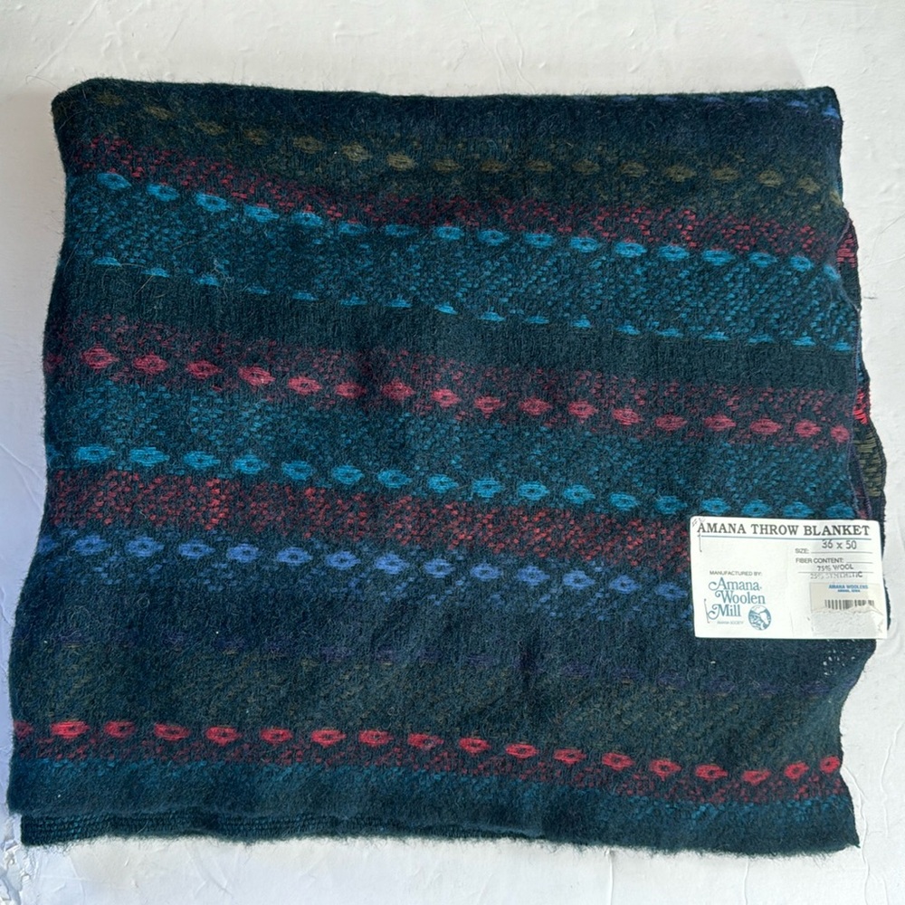 Amana wool throw Blanket